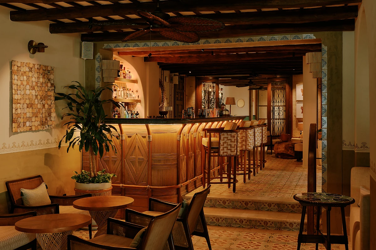 Un des bars de l'hôtel, Maroma, a Belmond Hotel