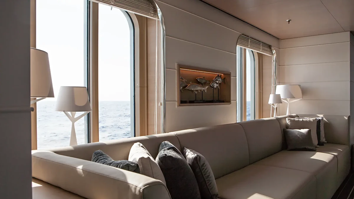 Le Soléal, Les Sisterships