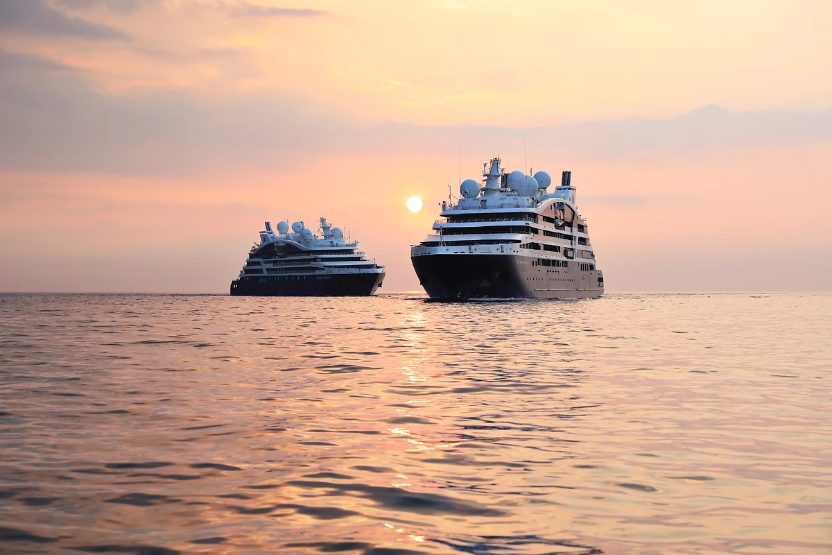 Le Champlain et le Dumont-d'Urville, Les Explorers, PONANT