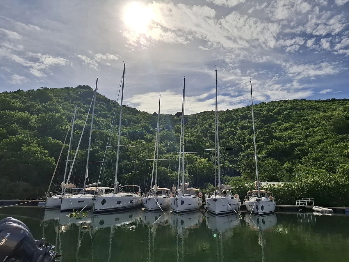 Vue sur les catamarans, Dream Yacht Worldwide