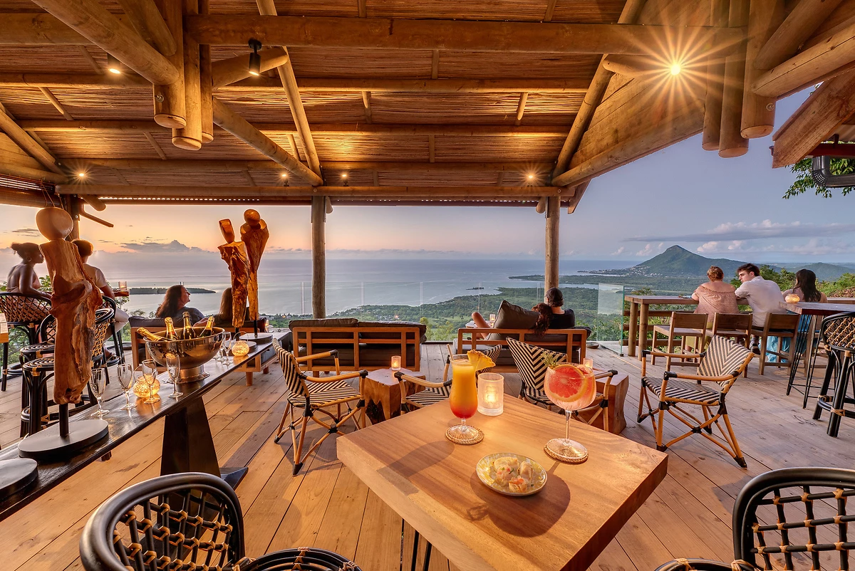 The view bar, Lakaz Chamarel Exclusive Lodge, Maurice