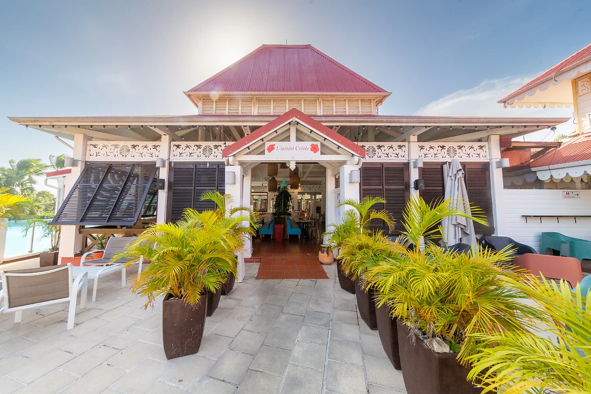 Entrée du restaurant, Pierre & Vacances Sainte-Anne, Guadeloupe