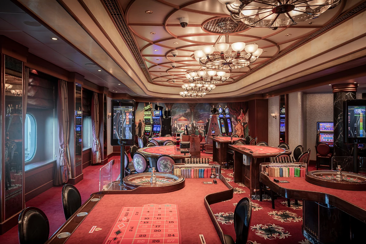 Casino, Queen Mary 2, Cunard