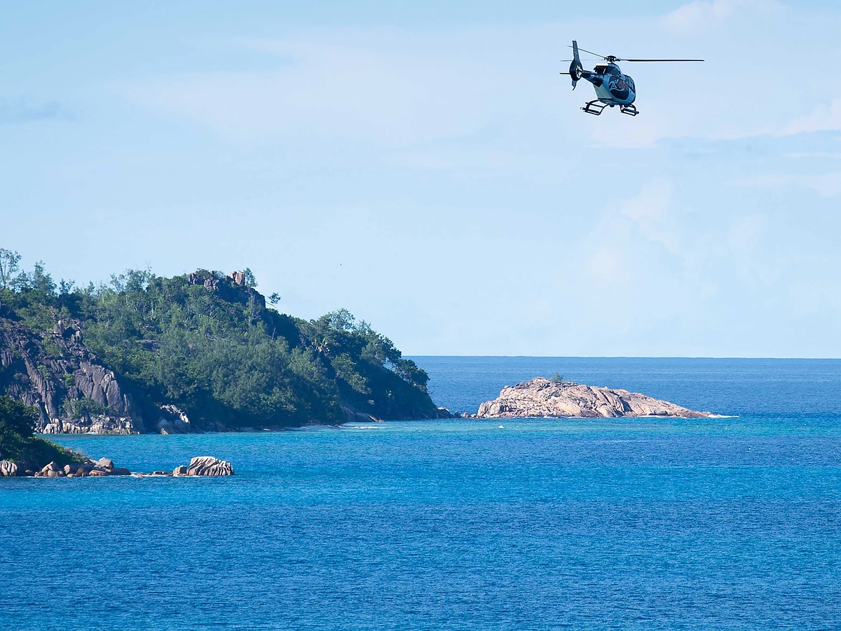 Survol hélicoptère, Raffles Seychelles, Praslin, Seychelles