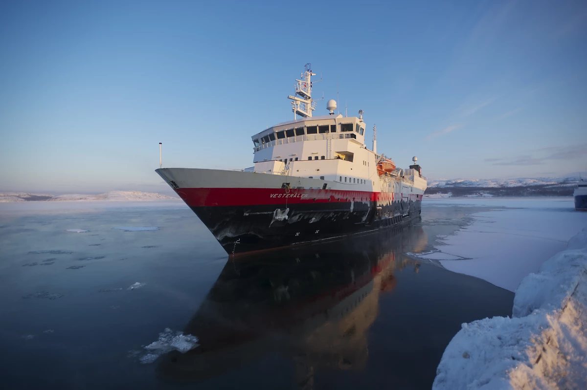 MS Vestralen, Express côtier, Hurtigruten