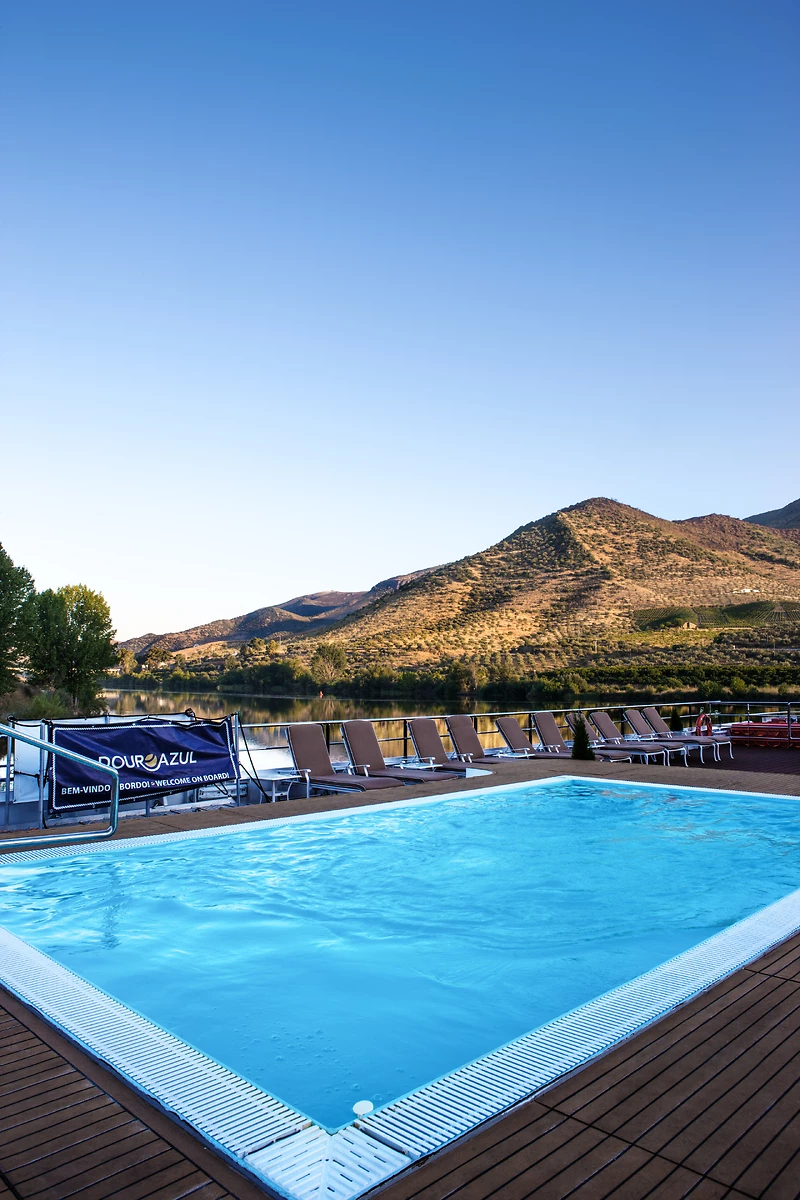 Piscine, M/S Queen Isabel