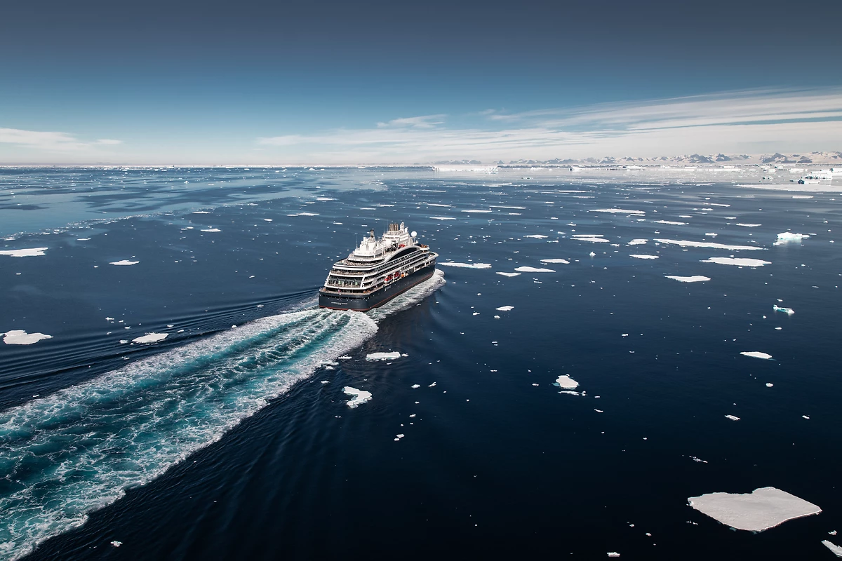 Vue extérieure du bateau, Le Commandant Charcot