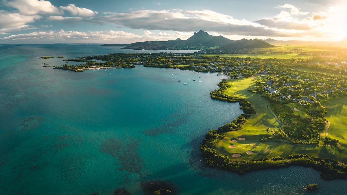 Vue aérienne de l'hôtel, Anahita Golf & Spa Resort Mauritius