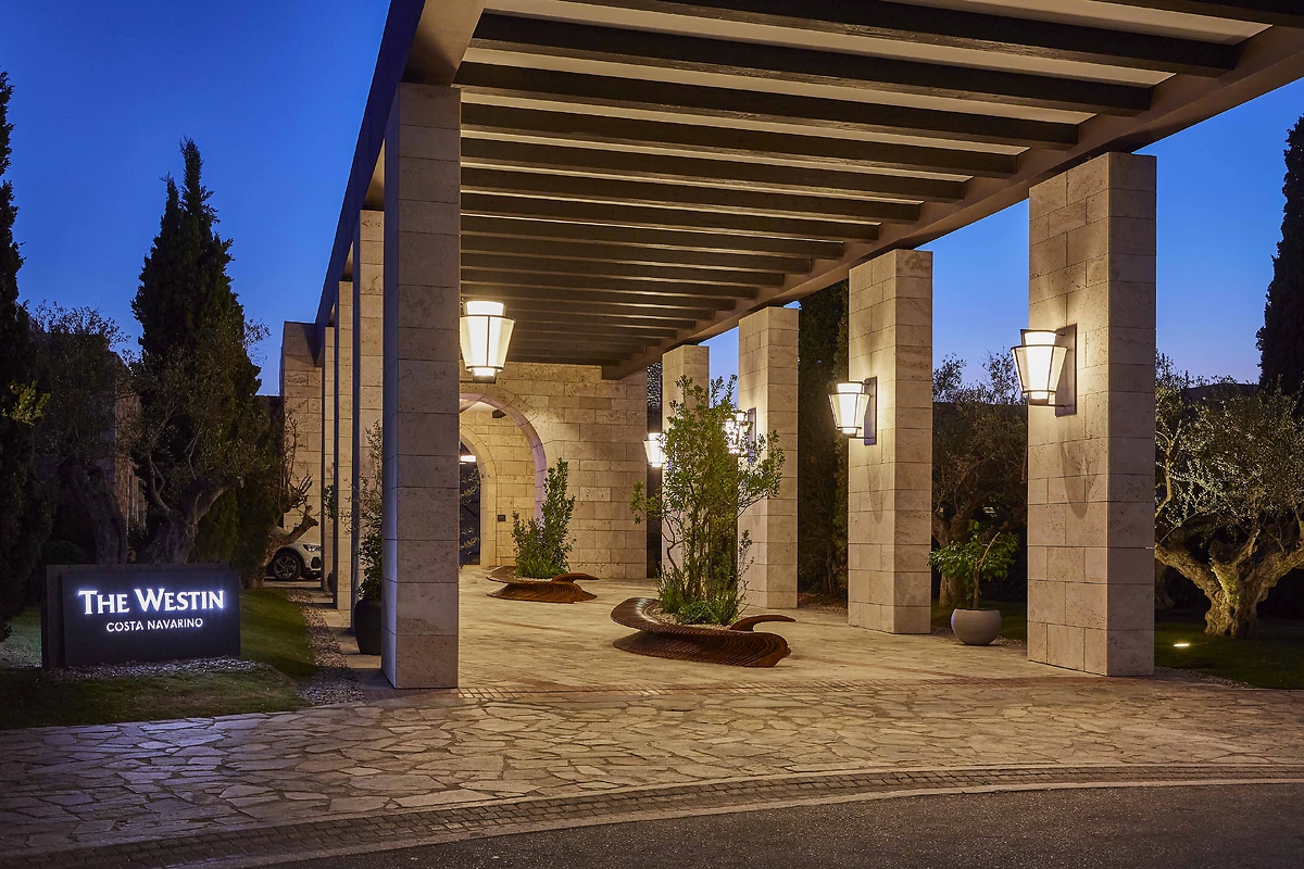 Entrée de l'hôtel, hôtel The Westin Resort Costa Navarino