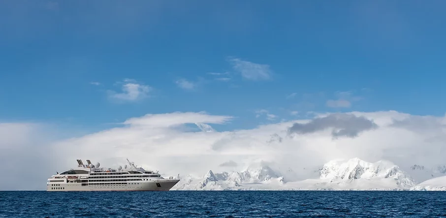 Vue extérieure du bateau, Le Lyrial, PONANT EXPLORATIONS