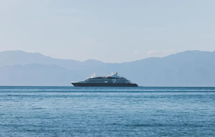 Le Dumont-d'Urville, Les Explorers, PONANT