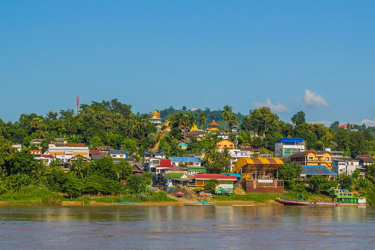 Huay Xai depuis la Rivière du Mékong, Laos