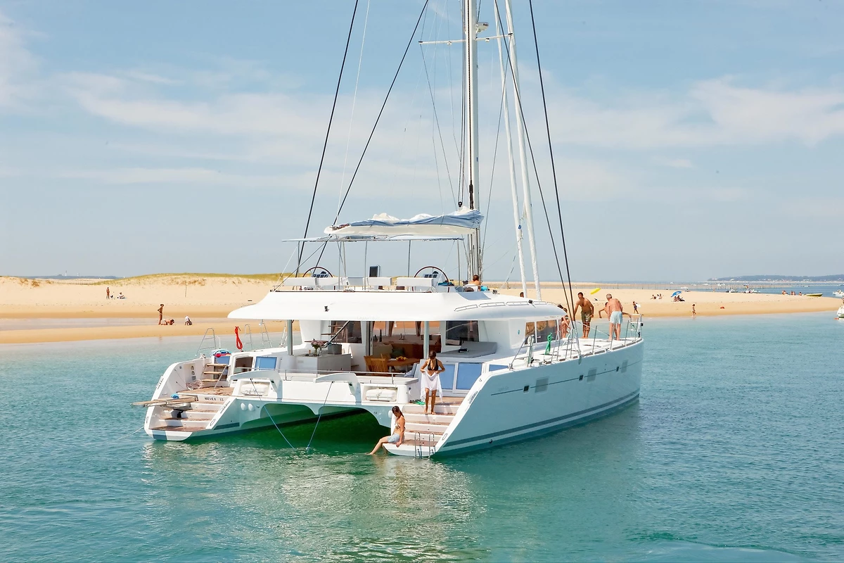 Vue sur le catamaran, Dream Yacht Worldwide