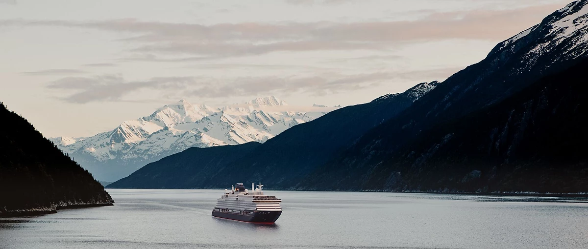 Vue extérieure du bateau, Explora III, Explora Journeys