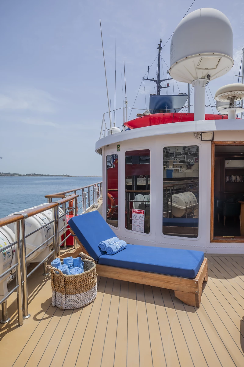 Pont soleil, M/Y Callisto