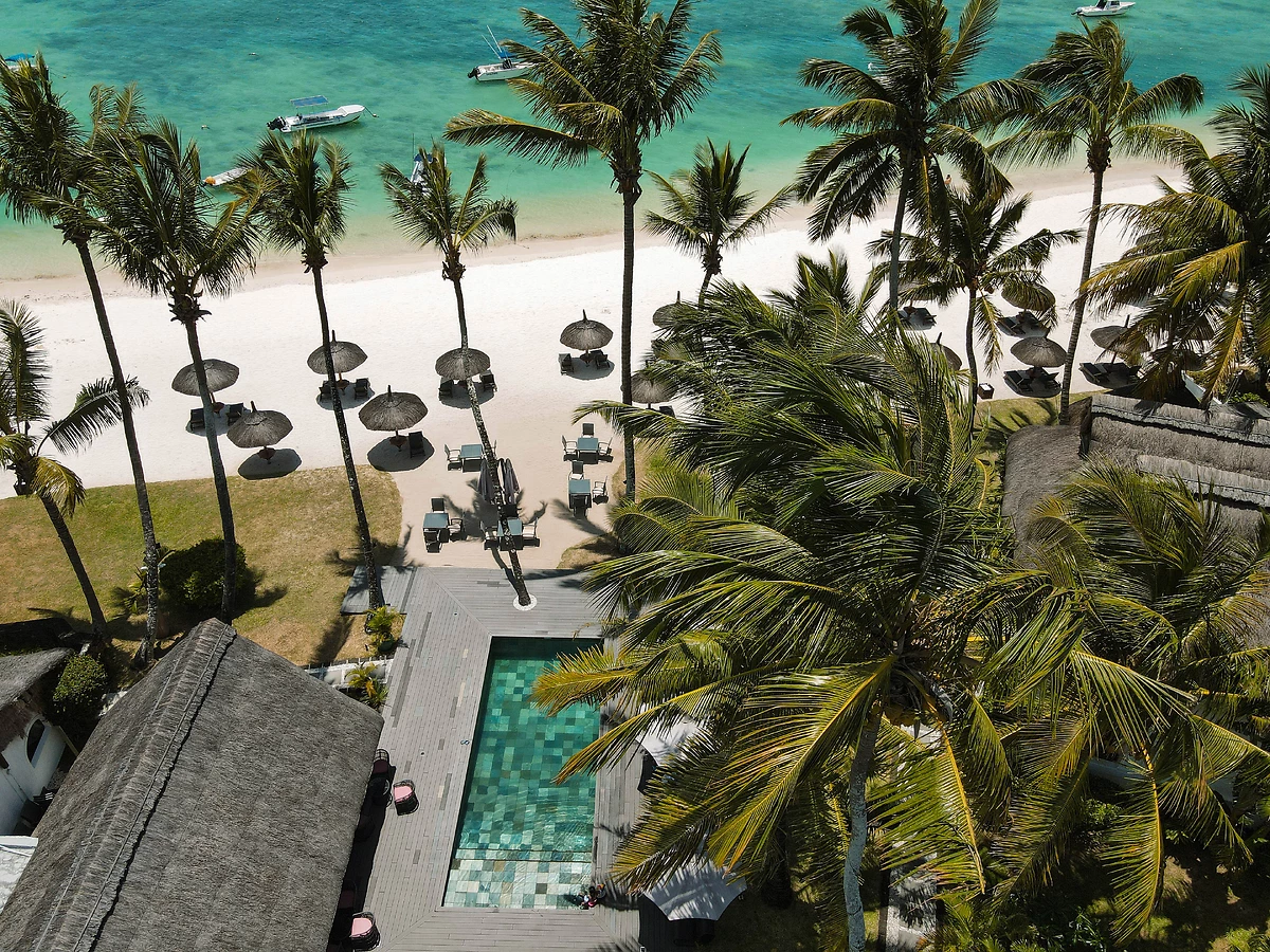 Vue aérienne de la piscine, Constance Sakoa Boutik Maurice, Maurice