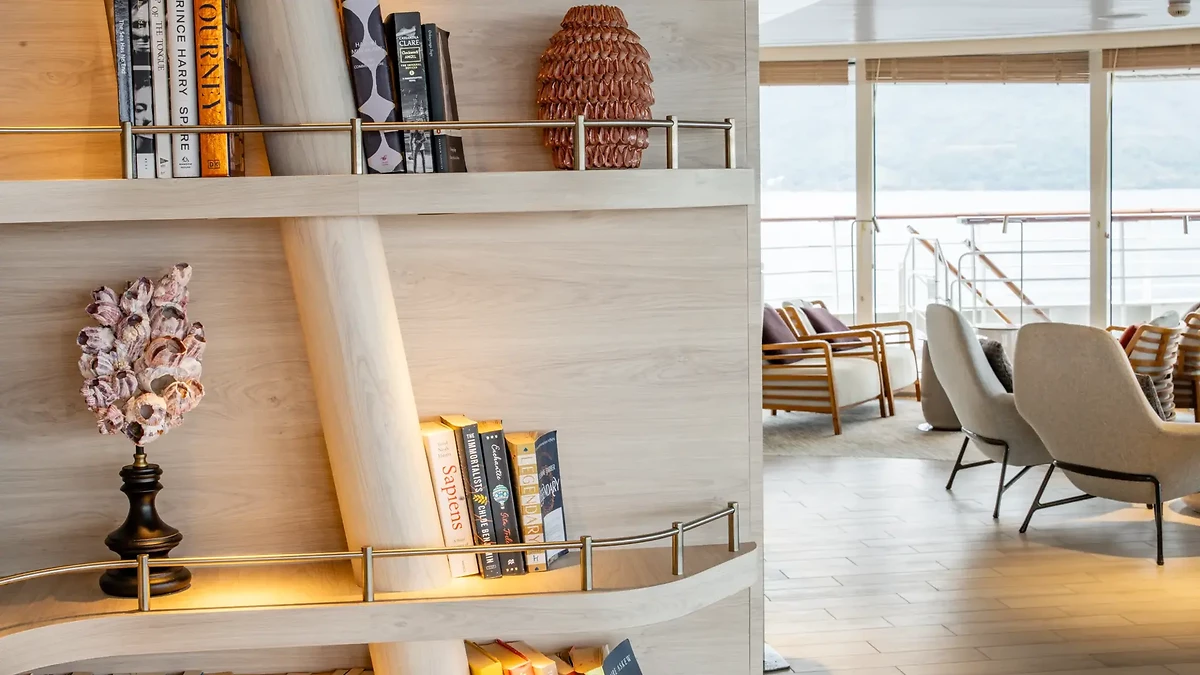 Salon observatoire, Le Dumont-d'Urville, Les Explorers, PONANT