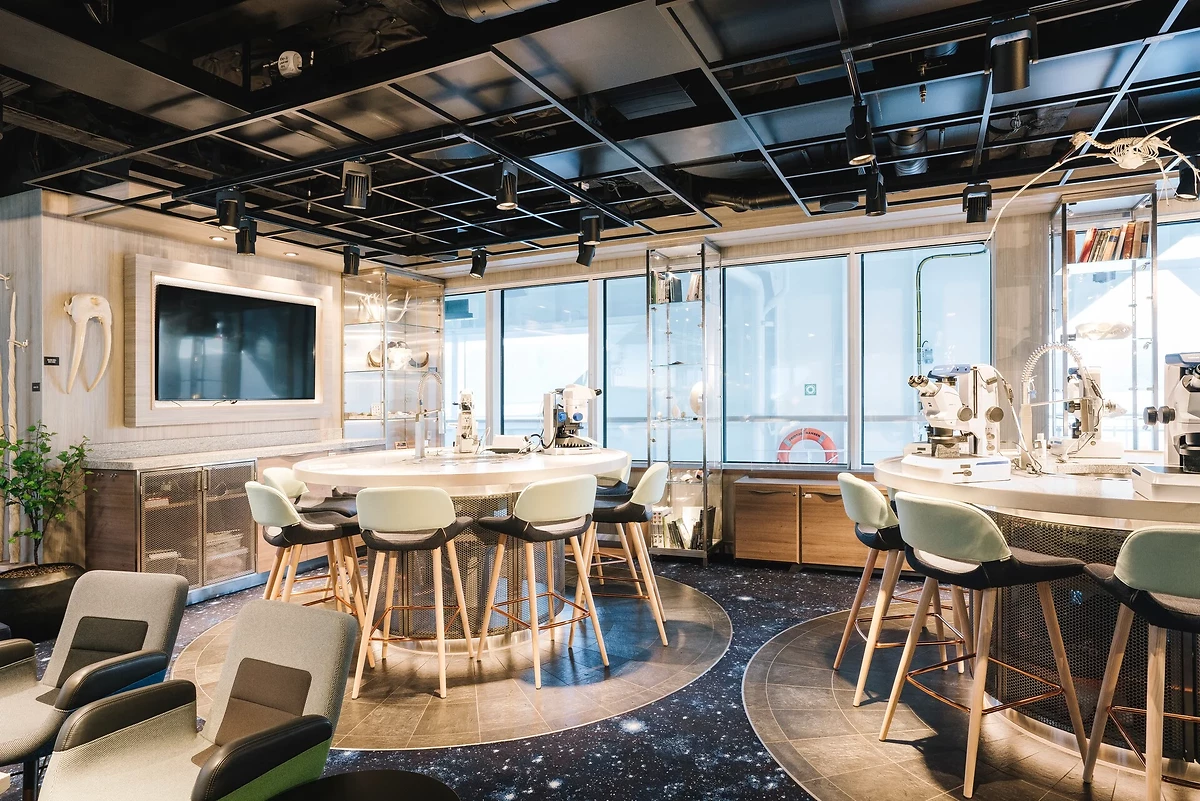 Centre des sciences, MS Fridtjof Nansen, HX