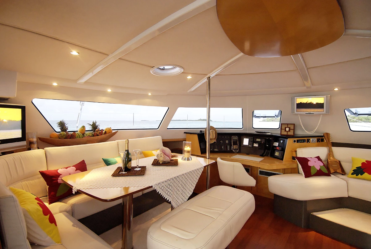 Salon, Dream 60, Dream Yacht Charter