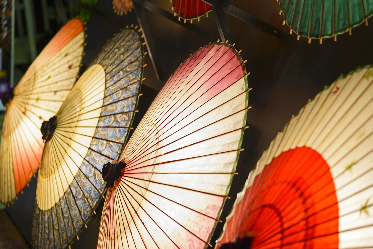Parapluies japonais illuminés