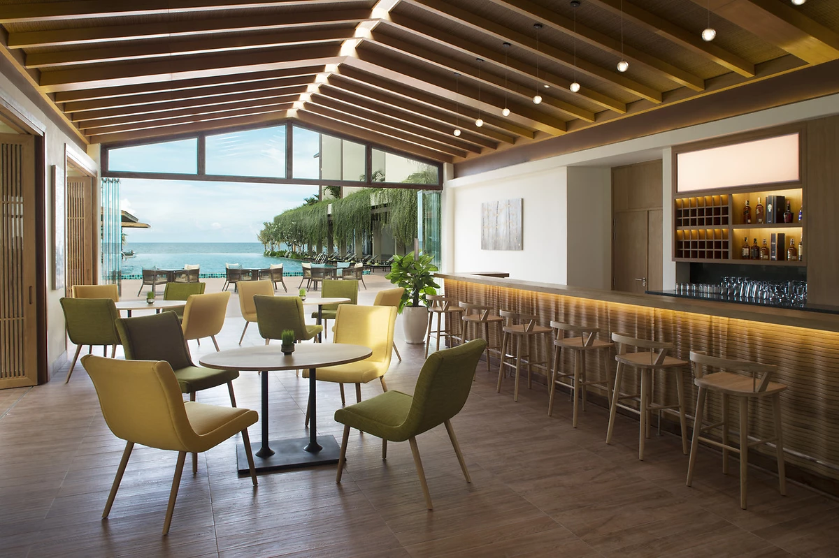 Lobby bar, Dusit Princess Moonrise Beach Resort, île de Phu Quoc, Viêtnam