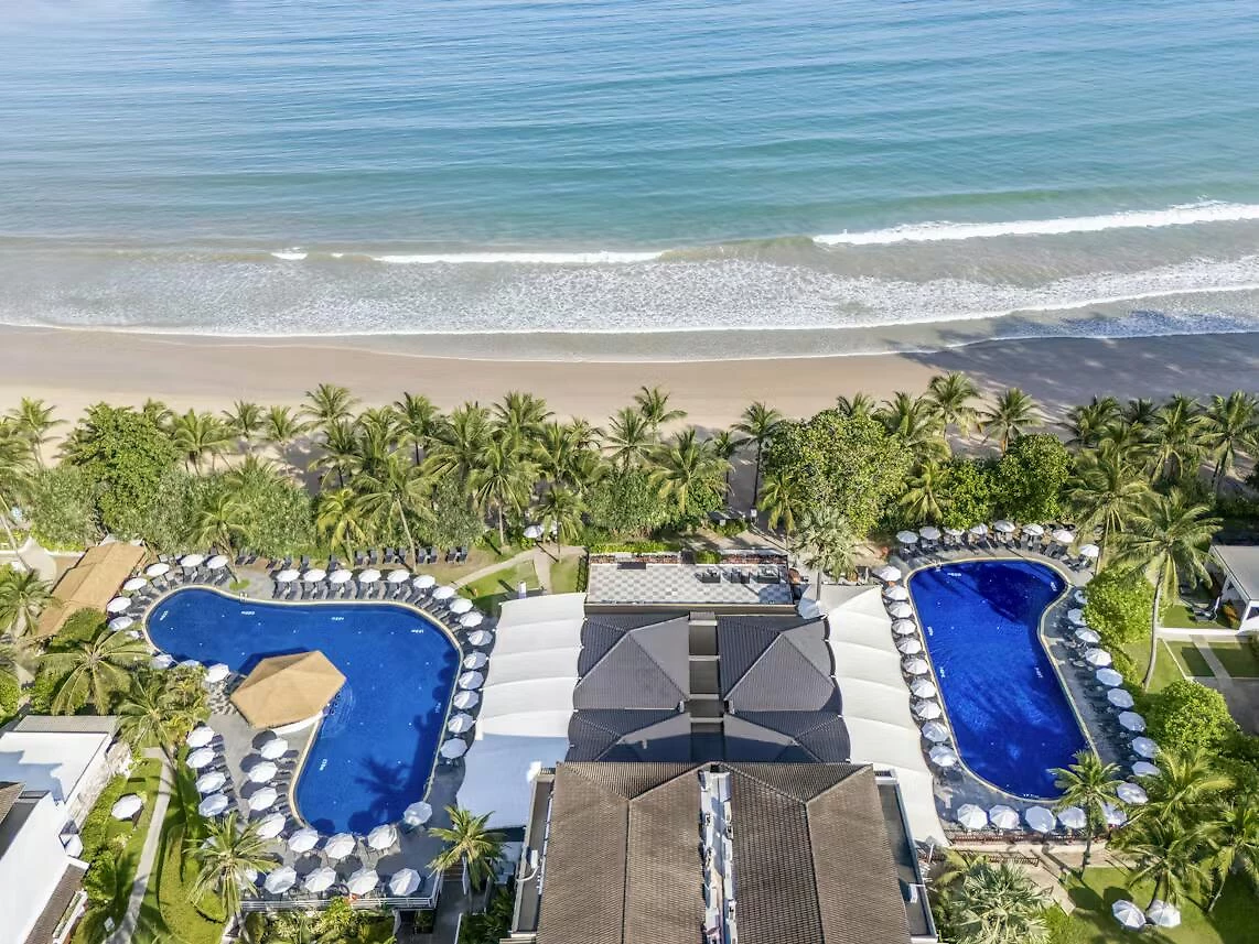 Vue aérienne de l'hôtel et sa plage, Kamala Beach Resort, Phuket, Thaïlande