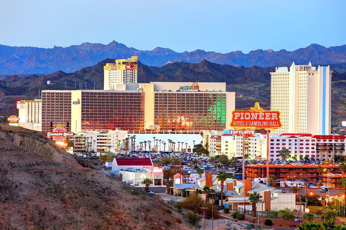 Vue d'ensemble sur les casinod de Laughlin, Nevada