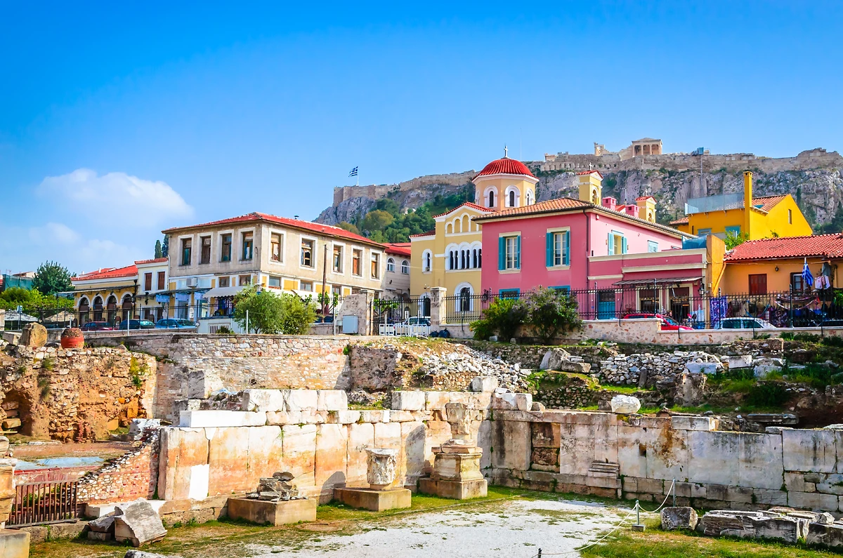 Bibliothèque d'Hadrien sur la place Monastiraki, quartier de Plaka, Athènes, Grèce