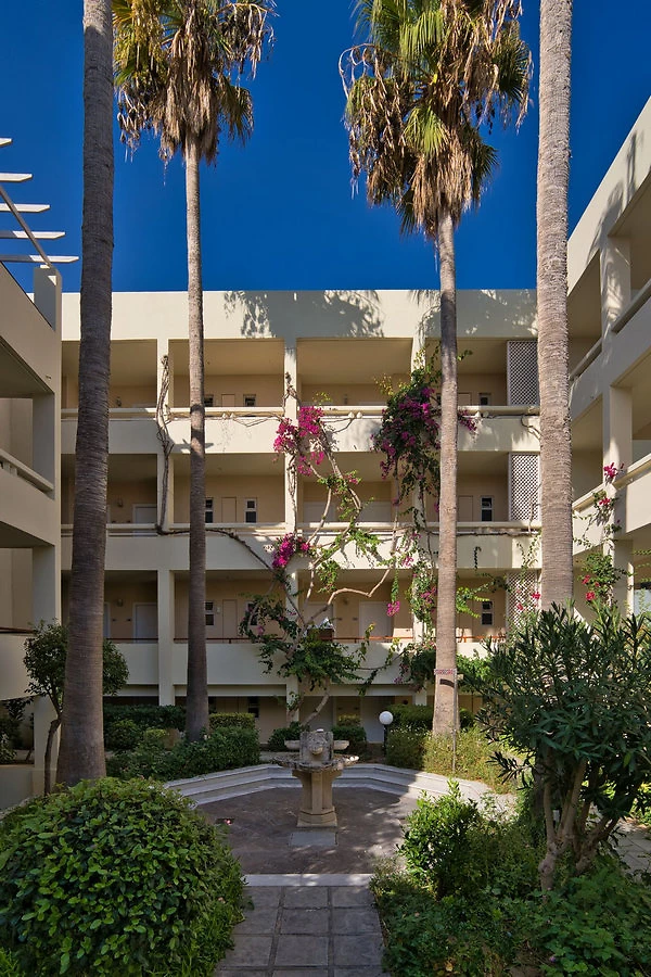 Vue de l'hôtel, hôtel Pearl Beach