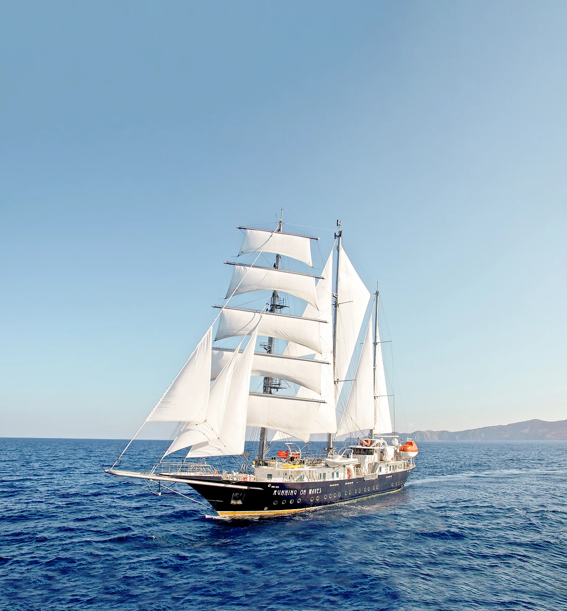 Vue extérieure du bateau, Running on Waves