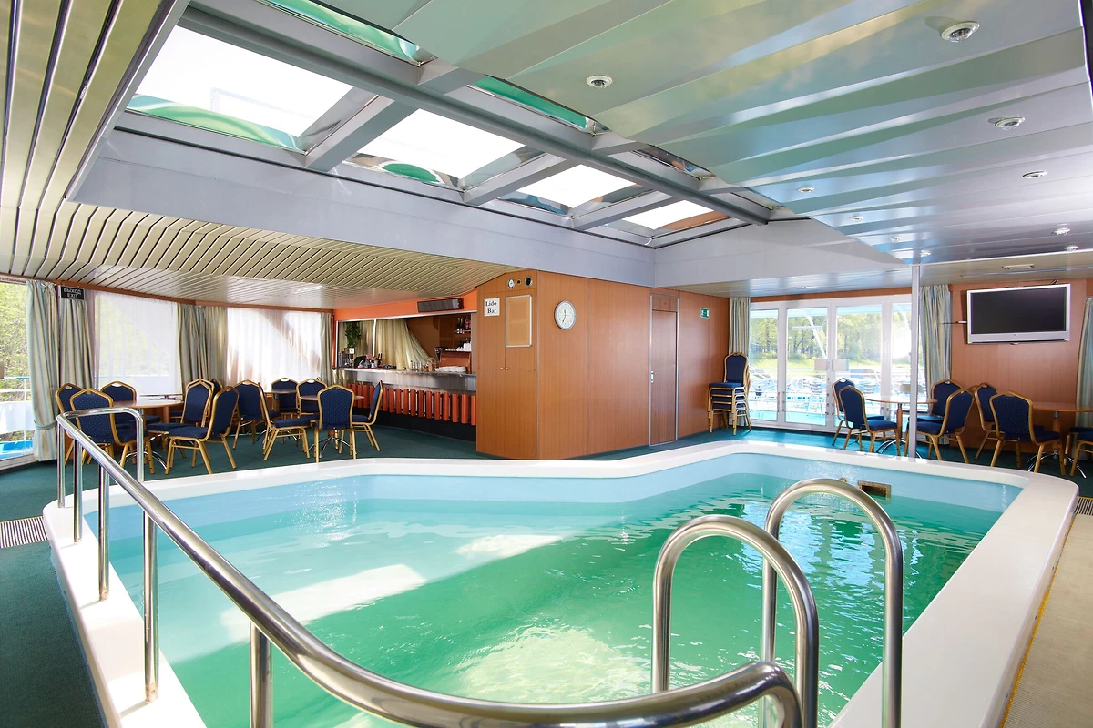 Piscine intérieure, M/S Tchekhov