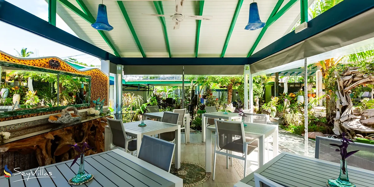 Restaurant, Villa Charme de L'ile, La Digue, Seychelles