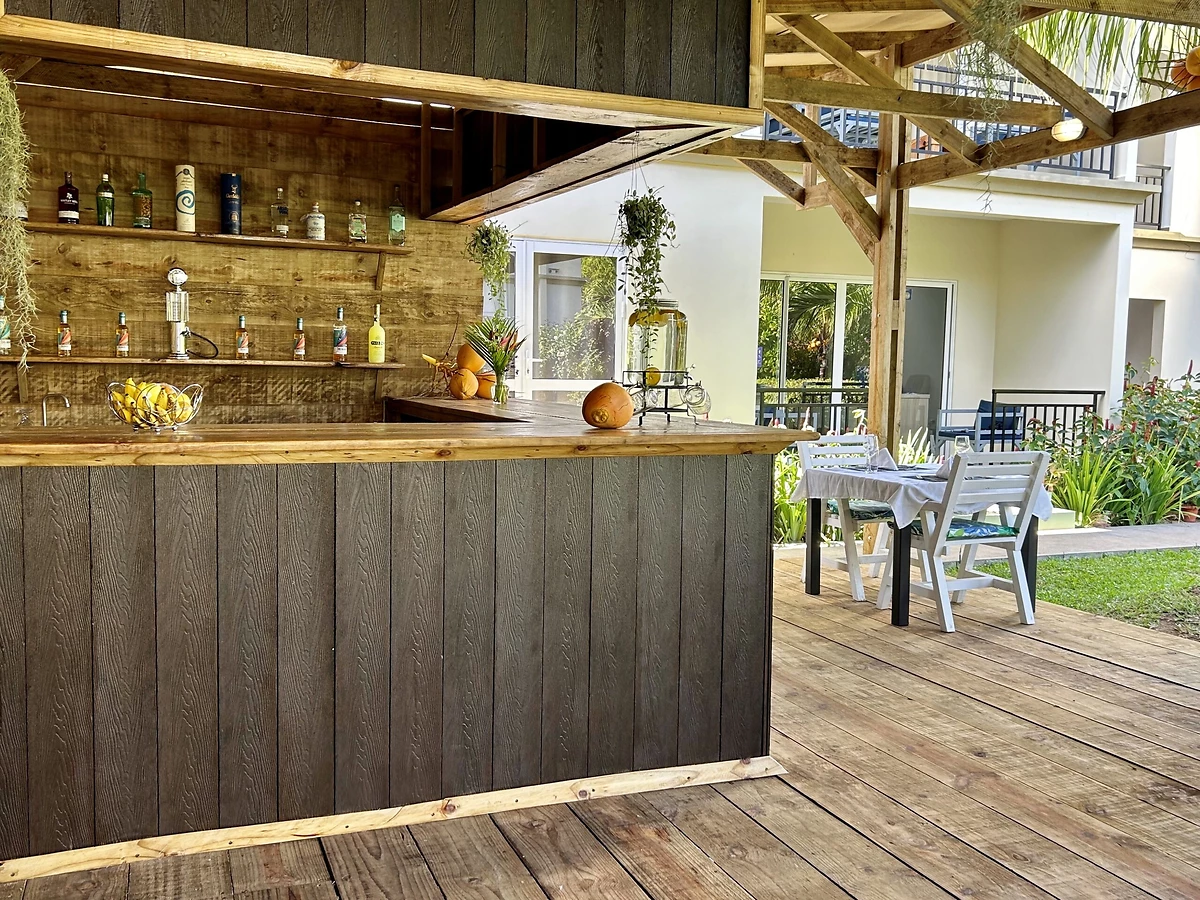 Bar, The Seaboards Apartments