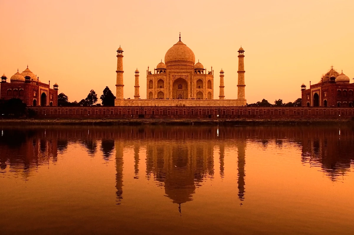 Coucher de soleil au Taj Mahal, Inde