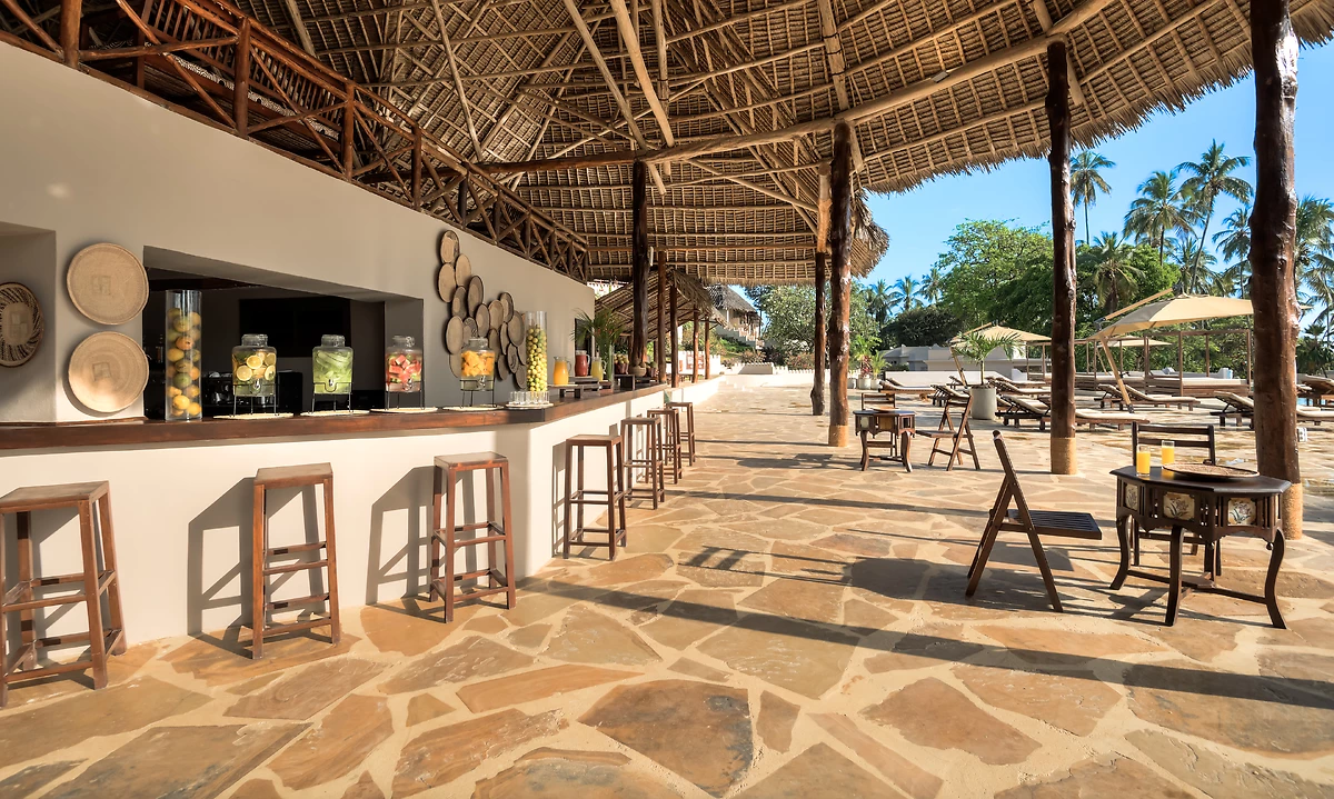 Hibiscus Pool Bar, Diamonds Mapenzi Beach