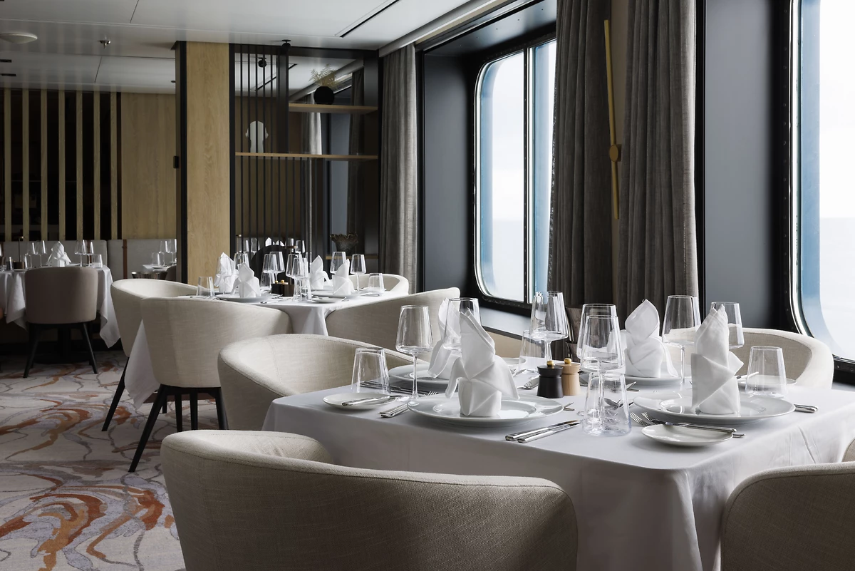 Restaurant, SH Vega