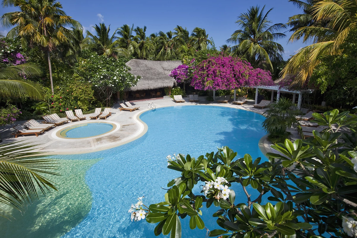 Piscine de l'hôtel, Kuramathi Maldives