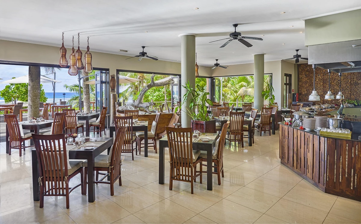 Restaurant Les Palms, DoubleTree by Hilton Seychelles Allamanda