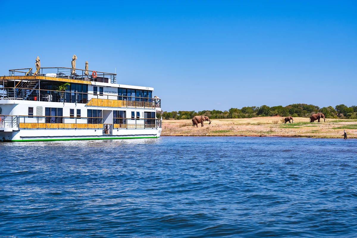 R/V African Dream sur le lac Kariba