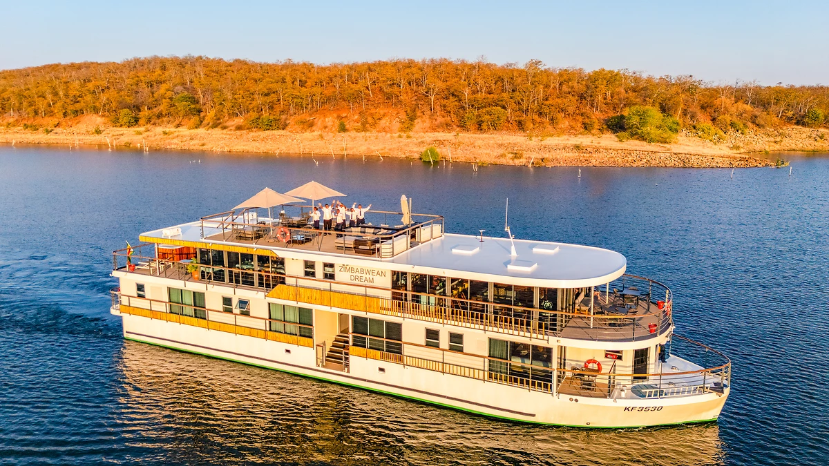 R/V Zimbabwean Dream sur le lac Kariba