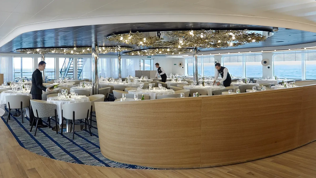 Restaurant, Le Lapérousse, Les explorers