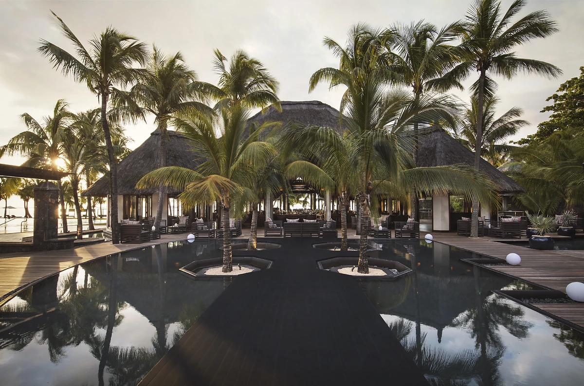 Terrasse du restaurant Mahogany, Dinarobin Beachcomber Golf Resort & Spa, Île Maurice