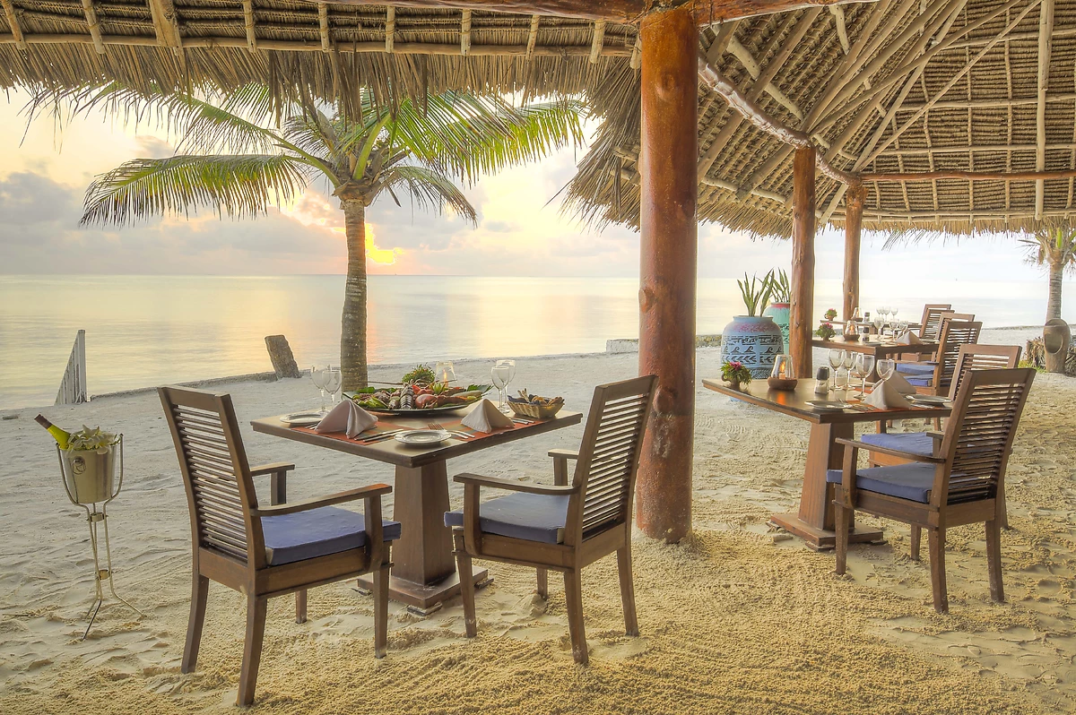 Bahari Grill, Restaurant, Bluebay Beach Resort & Spa
