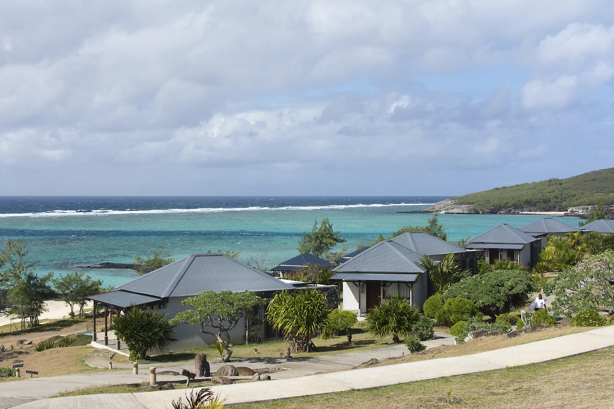 Vue extérieure de l'hôtel, Constance Tekoma Rodrigues