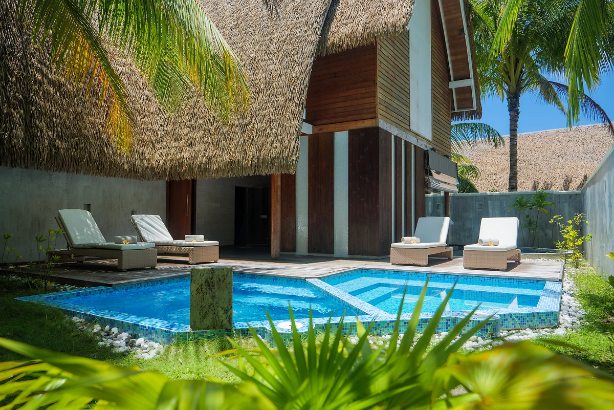 Piscine, Varu Spa, Kandolhu Maldives, Maldives