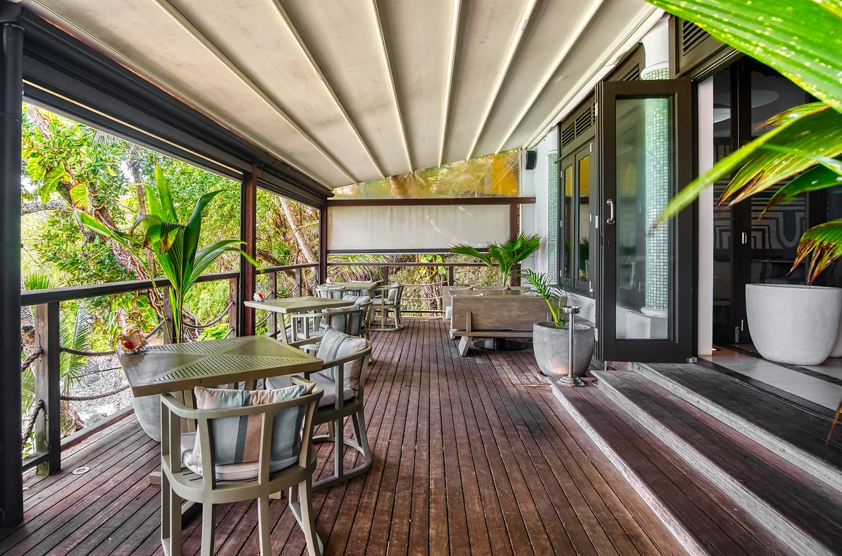 Terrasse du restaurant le Wave, Hilton Seychelles Northolme Resort & Spa