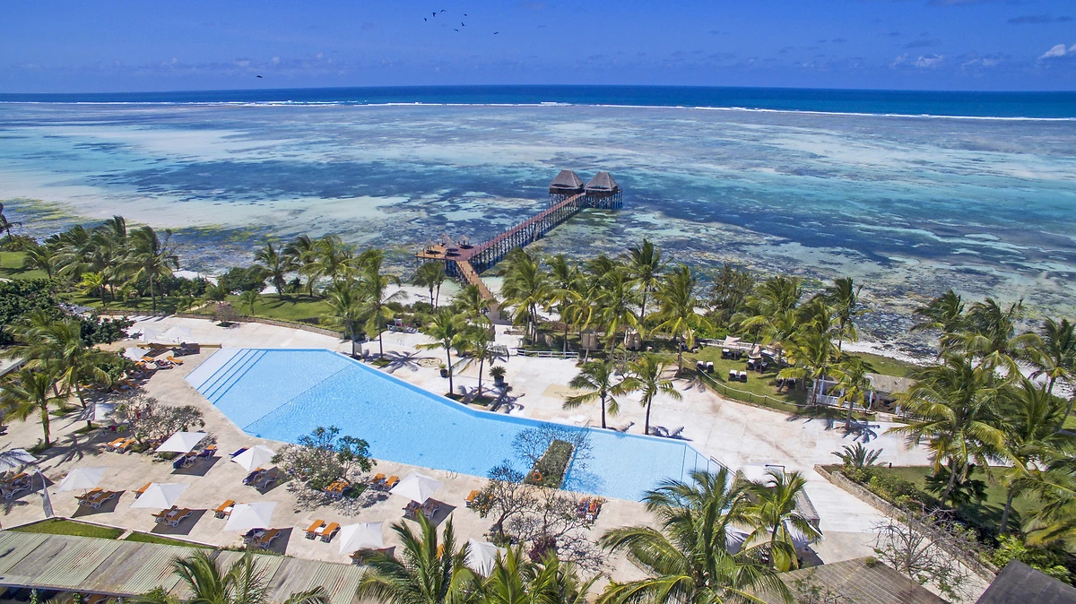 Vue aérienne de la piscine, Meliá Zanzibar, Zanzibar