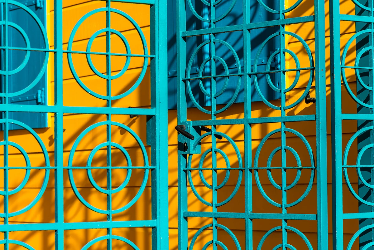 Porte en fer forgé, Basse-Terre, Guadeloupe