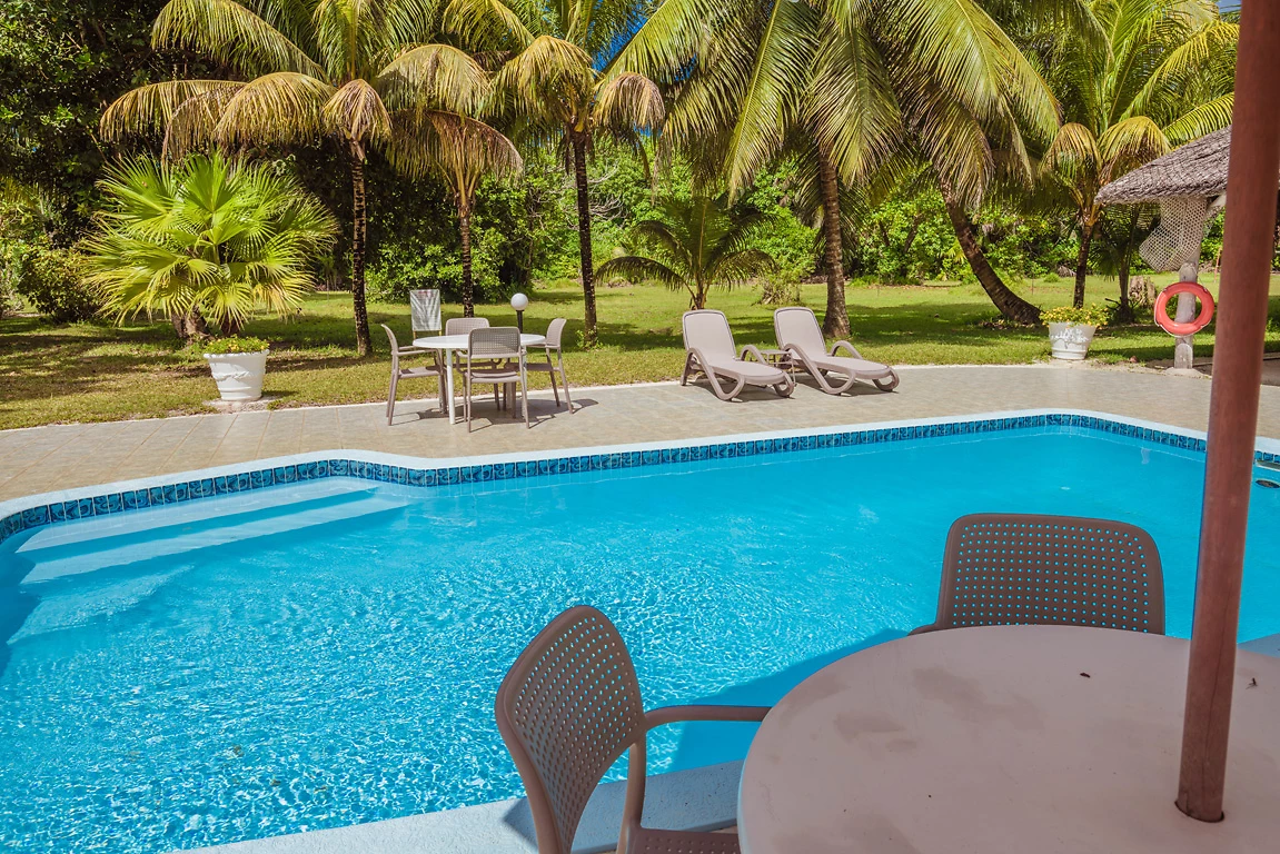 Piscine de l'hôtel, Les Villas d'Or