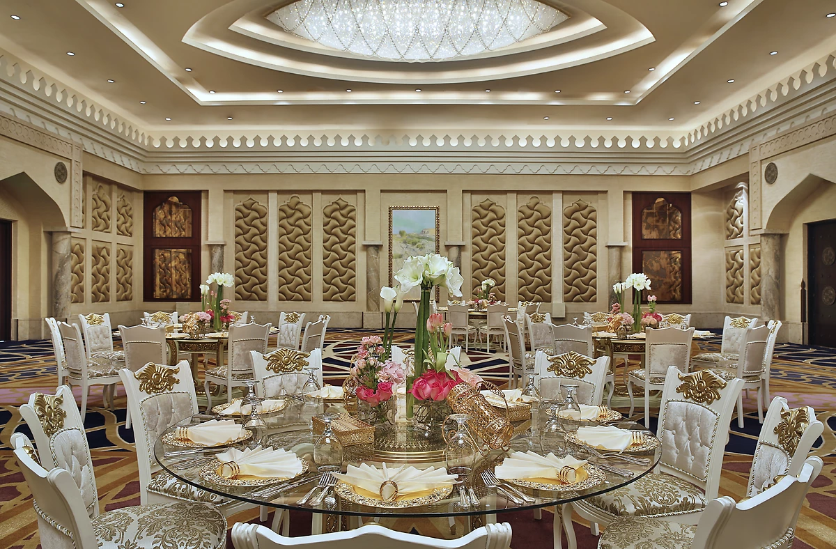 Restaurant, Sharq Village & Spa, A Ritz-Carlton Hotel, Doha, Qatar